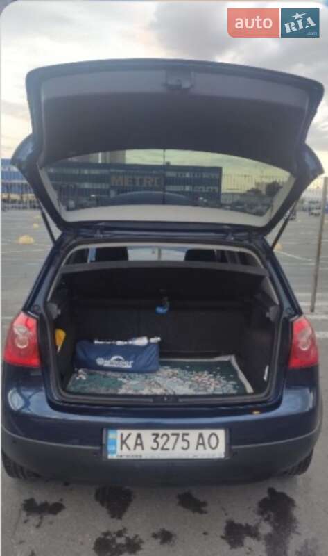 Хэтчбек Volkswagen Golf 2006 в Лохвице