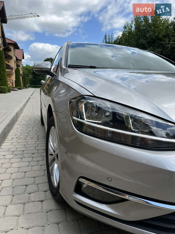 Універсал Volkswagen Golf 2019 в Луцьку