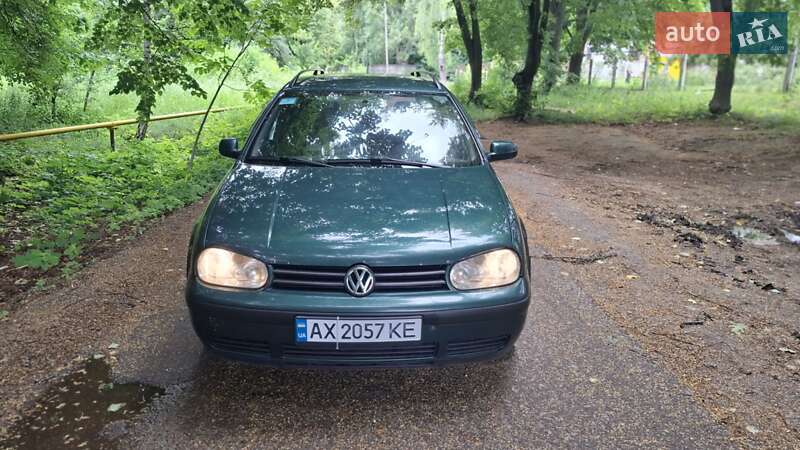 Універсал Volkswagen Golf 1999 в 