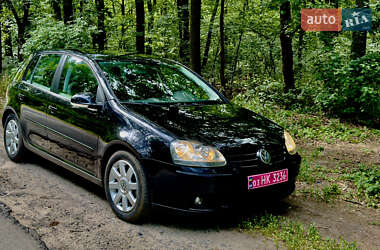 Хетчбек Volkswagen Golf 2005 в Полтаві