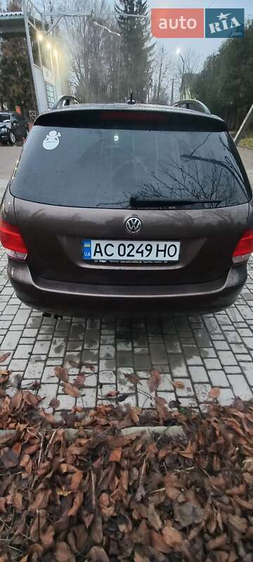 Універсал Volkswagen Golf 2011 в Луцьку