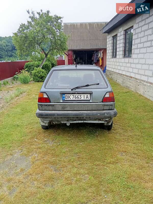 Хетчбек Volkswagen Golf 1987 в Рівному