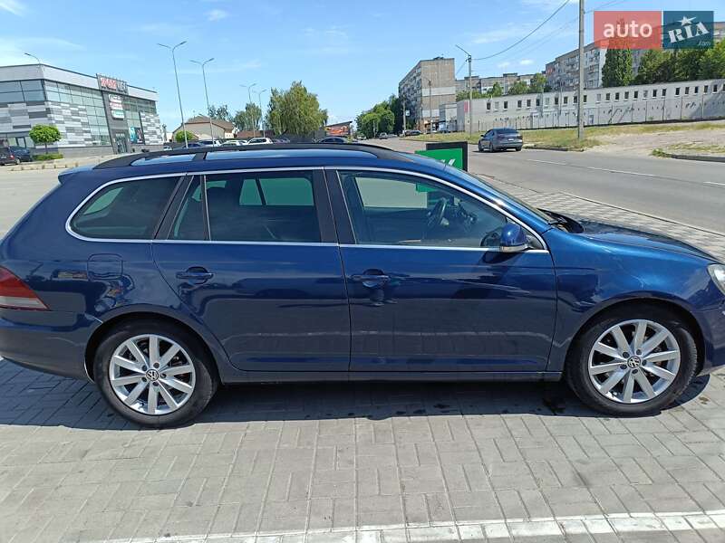 Универсал Volkswagen Golf 2011 в Черкассах