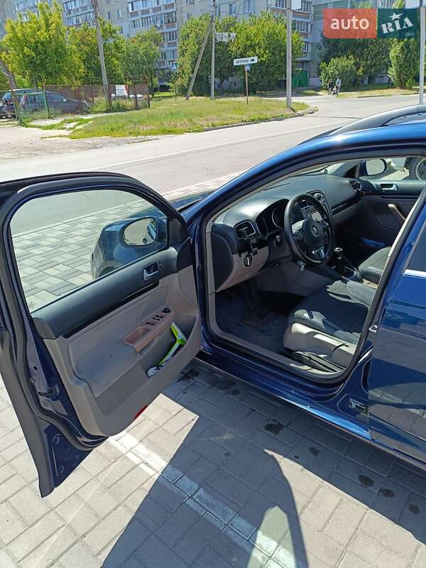 Универсал Volkswagen Golf 2011 в Черкассах