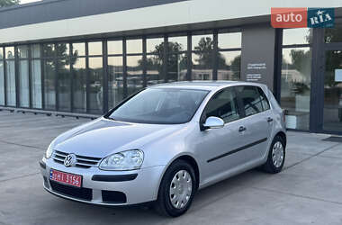 Хетчбек Volkswagen Golf 2005 в Іршаві