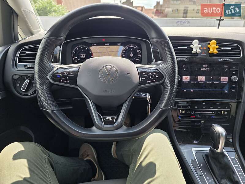 Хэтчбек Volkswagen Golf 2017 в Мукачево