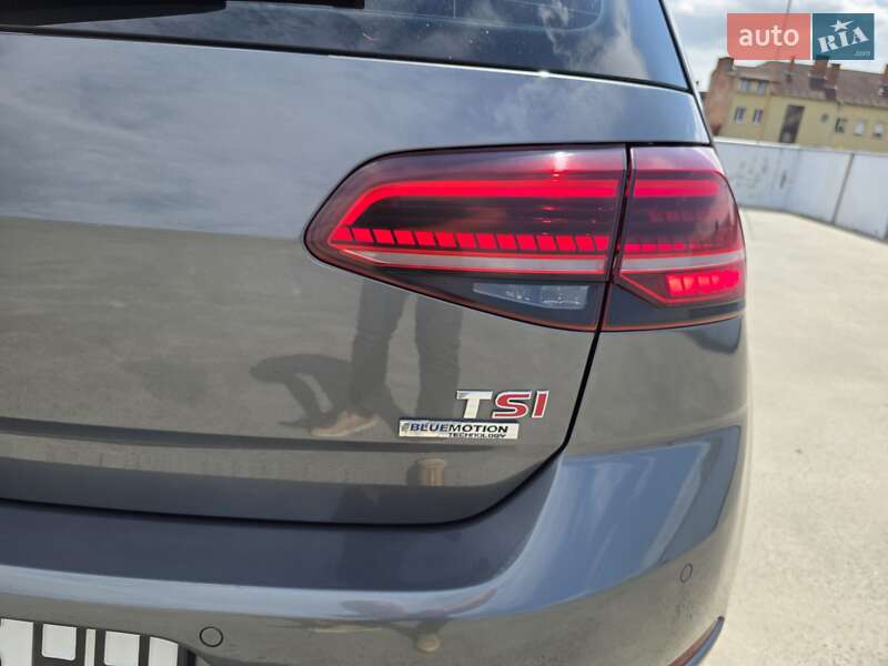 Хэтчбек Volkswagen Golf 2017 в Мукачево