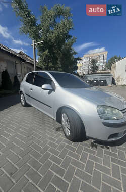 Хетчбек Volkswagen Golf 2004 в Кропивницькому