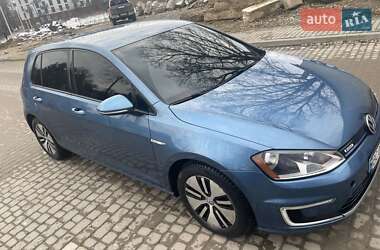 Хэтчбек Volkswagen Golf 2015 в Львове