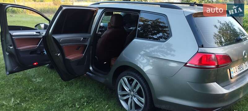 Универсал Volkswagen Golf 2014 в Вишневом