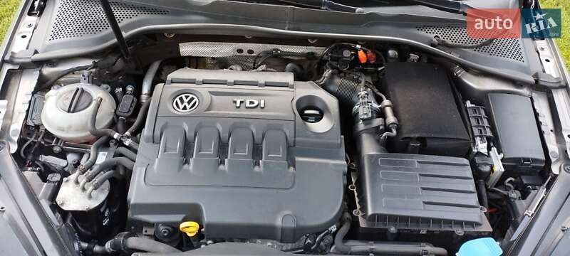 Универсал Volkswagen Golf 2014 в Вишневом