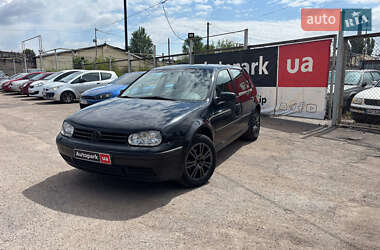 Хэтчбек Volkswagen Golf 2000 в Запорожье