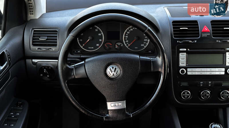 Хетчбек Volkswagen Golf 2007 в Дубні