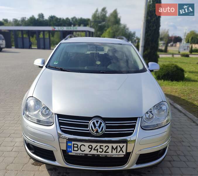 Універсал Volkswagen Golf 2009 в Самборі