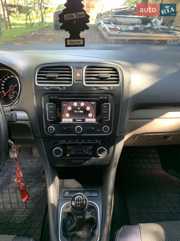 Універсал Volkswagen Golf 2013 в Самборі