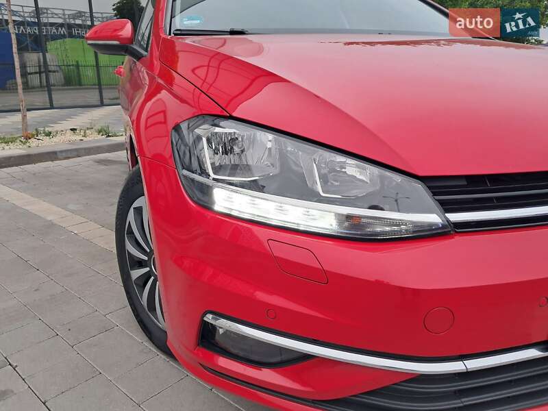 Универсал Volkswagen Golf 2019 в Ивано-Франковске