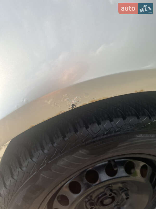 Хэтчбек Volkswagen Golf 2004 в Турийске