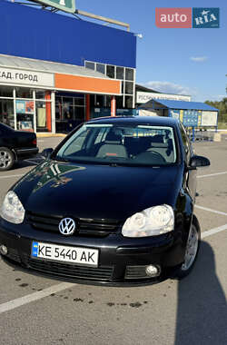 Хэтчбек Volkswagen Golf 2006 в Каменском