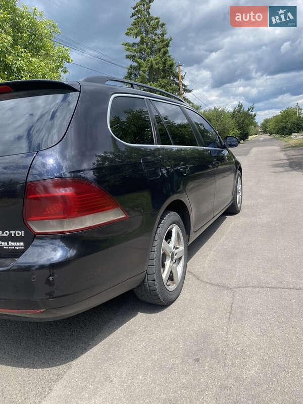 Універсал Volkswagen Golf 2011 в Дніпрі