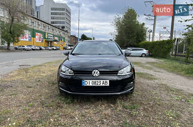 Универсал Volkswagen Golf 2015 в Киеве