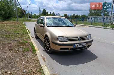 Хетчбек Volkswagen Golf 2003 в Харкові