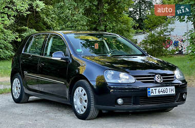 Хэтчбек Volkswagen Golf 2008 в Надворной