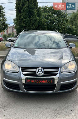 Універсал Volkswagen Golf 2009 в Сумах