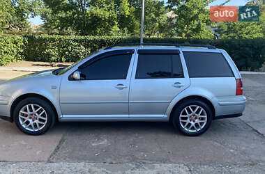Універсал Volkswagen Golf 2003 в Миколаєві
