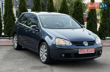 Хэтчбек Volkswagen Golf 2007 в Киеве