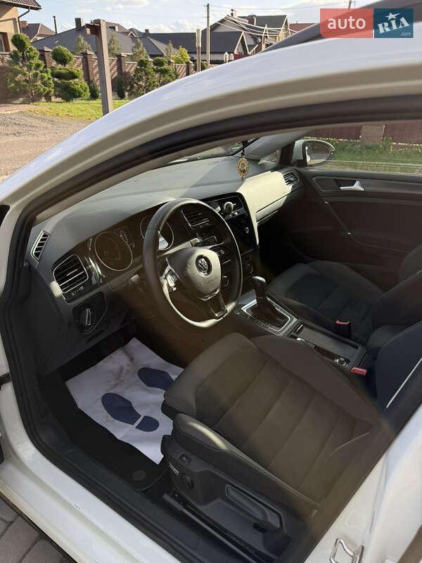 Універсал Volkswagen Golf 2018 в Луцьку
