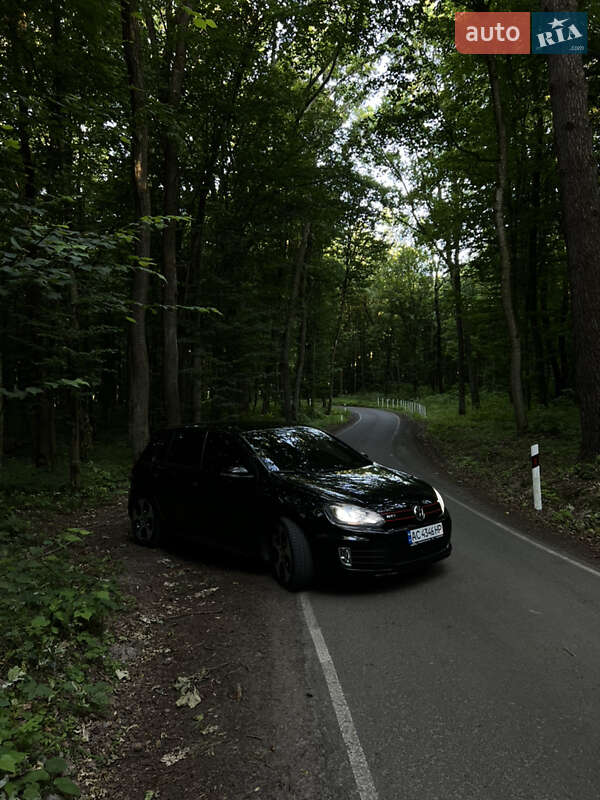 Хетчбек Volkswagen Golf 2009 в Луцьку