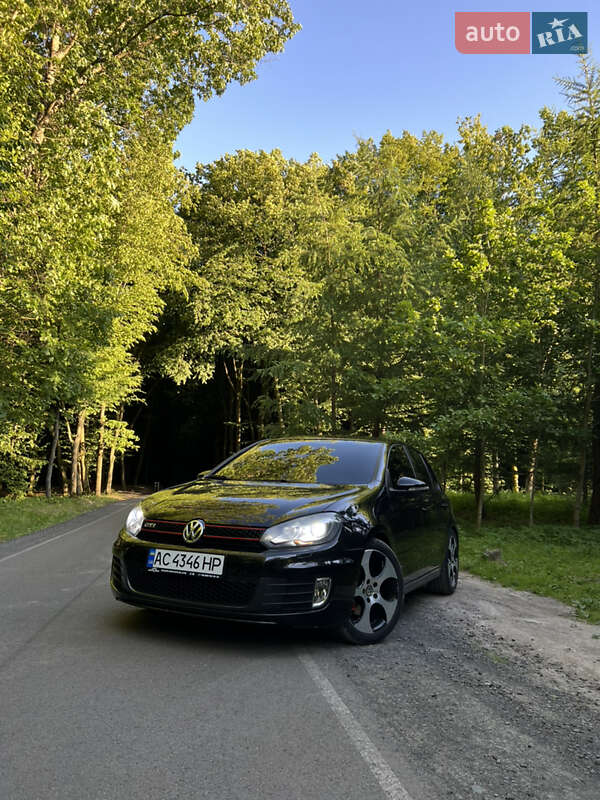 Хетчбек Volkswagen Golf 2009 в Луцьку