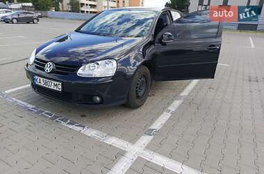 Хетчбек Volkswagen Golf 2006 в Києві