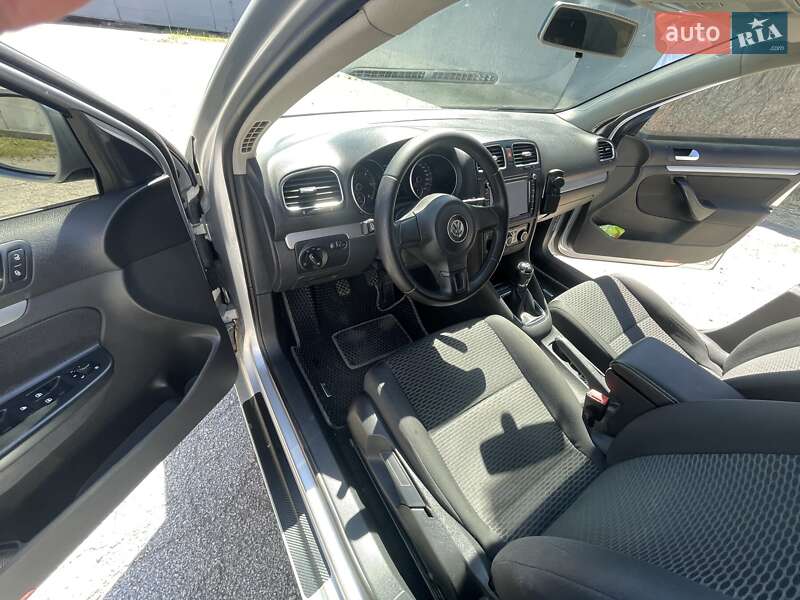 Універсал Volkswagen Golf 2011 в Хмельницькому