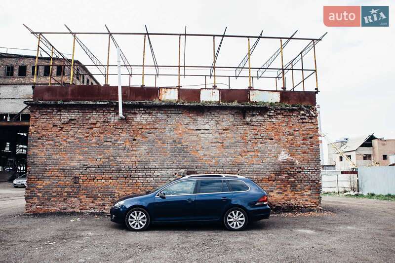 Універсал Volkswagen Golf 2011 в Вінниці