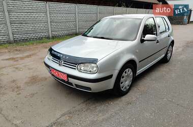 Хэтчбек Volkswagen Golf 2002 в Черкассах