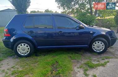 Хетчбек Volkswagen Golf 2001 в Золотоноші