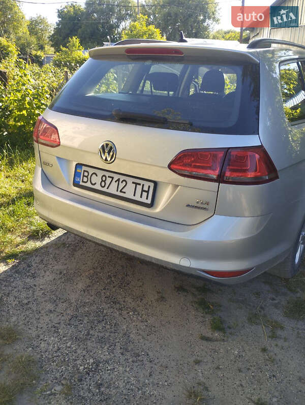 Універсал Volkswagen Golf 2013 в Золочеві