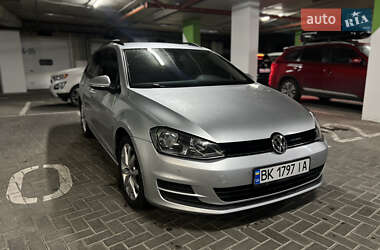 Универсал Volkswagen Golf 2016 в Львове