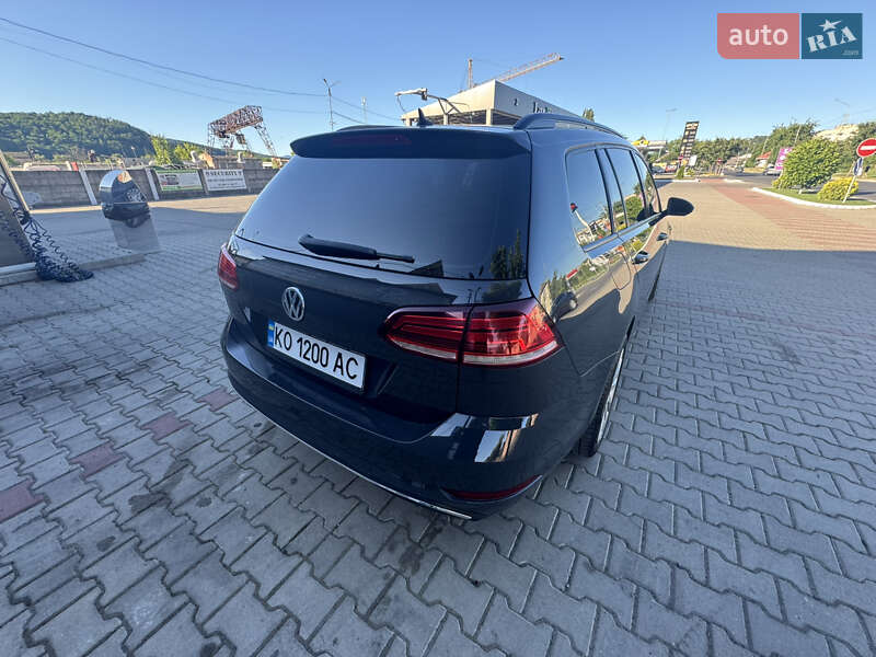Універсал Volkswagen Golf 2017 в Мукачевому