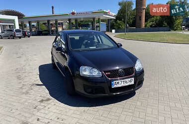 Хэтчбек Volkswagen Golf 2004 в Житомире