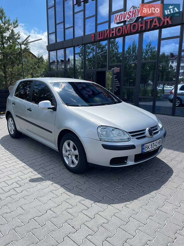 Volkswagen Golf 2005