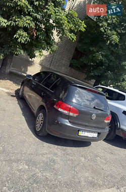 Хэтчбек Volkswagen Golf 2010 в Харькове
