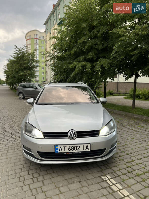 Універсал Volkswagen Golf 2015 в Івано-Франківську
