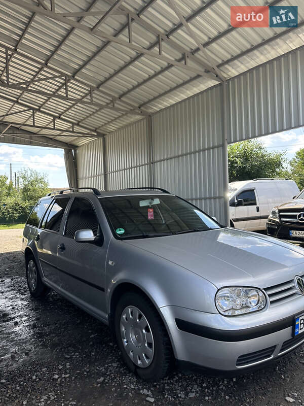 Універсал Volkswagen Golf 2004 в Заводське
