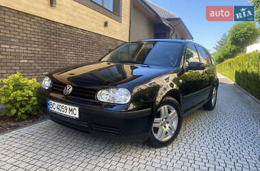 Хэтчбек Volkswagen Golf 2001 в Стрые