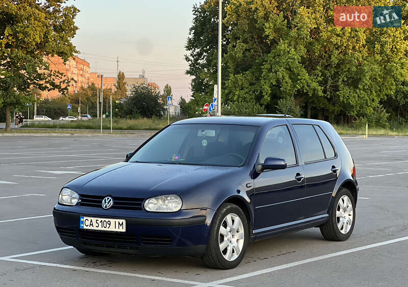 Volkswagen Golf 2003