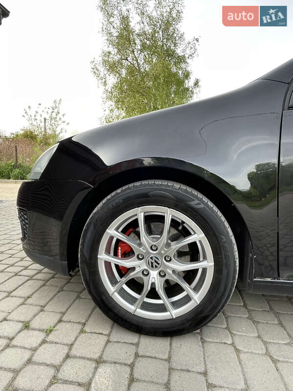 Хэтчбек Volkswagen Golf 2007 в Добротворе