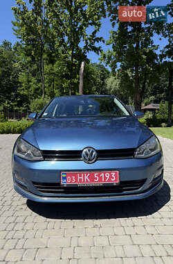 Хетчбек Volkswagen Golf 2015 в Києві