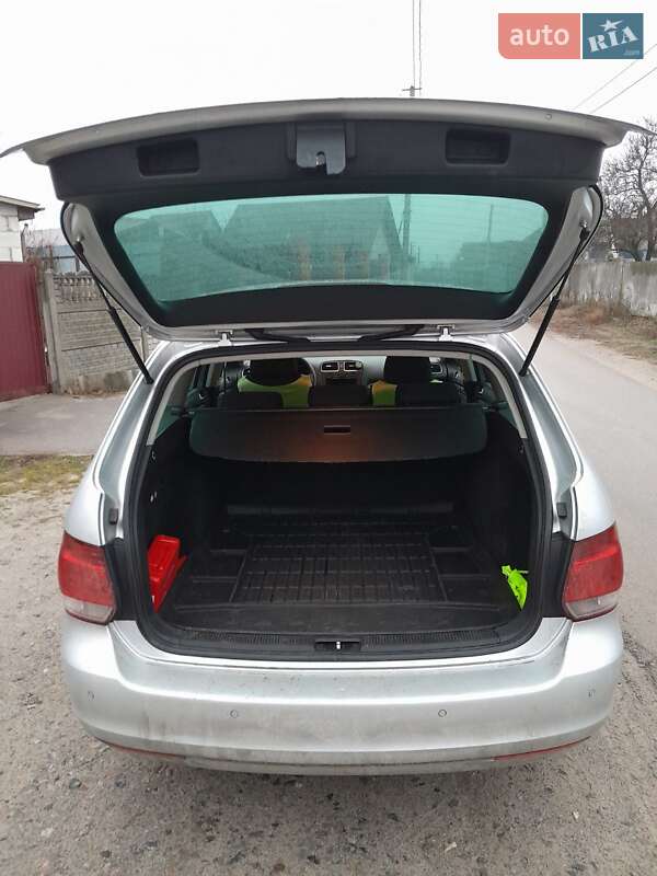 Универсал Volkswagen Golf 2011 в Киеве